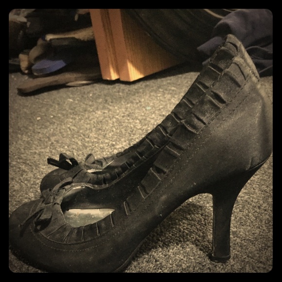 New Condition Pulse heels in Black/Pink. Size 7 - Picture 1 of 1